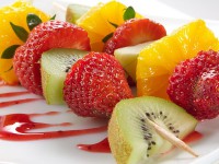 Pinchos de fruta